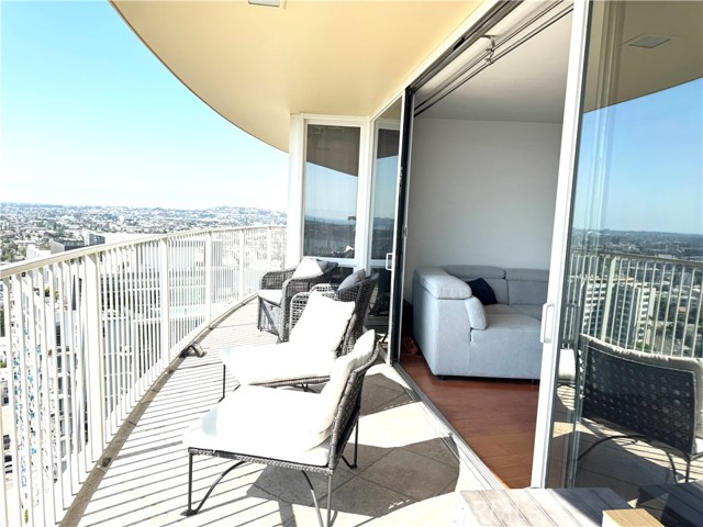 Detail Gallery Image 11 of 39 For 700 E Ocean Bld #2801,  Long Beach,  CA 90802 - 2 Beds | 2 Baths
