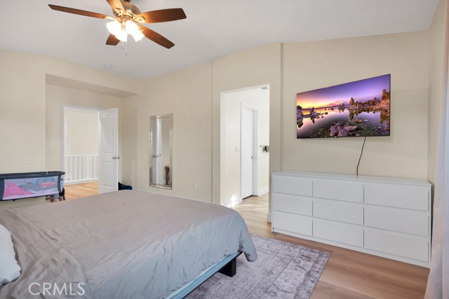 20022 Satsuma, Saugus CA: https://media.crmls.org/medias/9e2fa343-469c-4191-a1c9-04b82f6f9a06.jpg