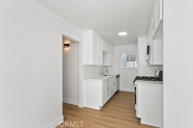 224 13th Street, Huntington Beach CA: https://media.crmls.org/medias/9e31314d-a0b8-499a-acb2-3aaebf5fd564.jpg