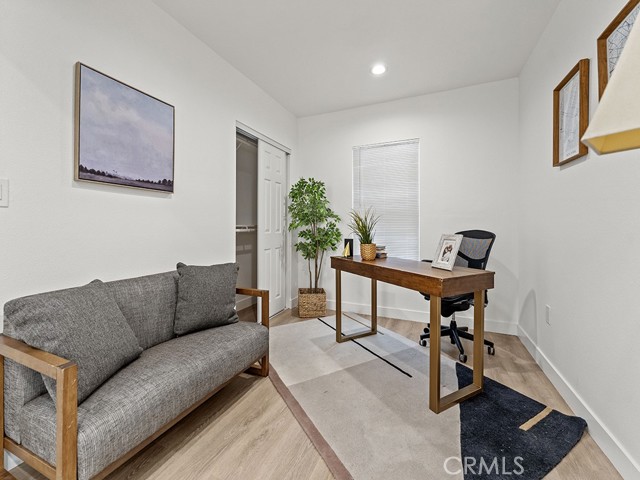 Detail Gallery Image 7 of 13 For 1411 W 7th St, Santa Ana,  CA 92703 - 3 Beds | 2 Baths