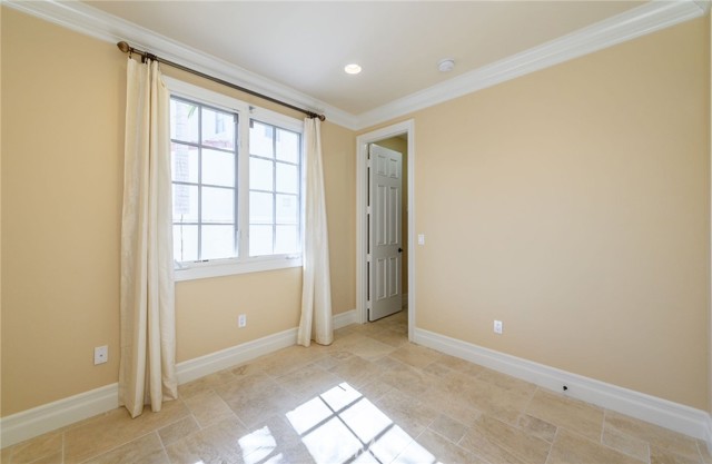 24 Wharfside Drive, Newport Coast CA: https://media.crmls.org/medias/9e3234ba-de3a-4b70-be59-0d271ac94db2.jpg
