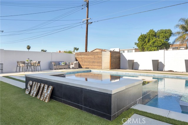 Image 37 of 53 For 8326 Fontainbleau Way