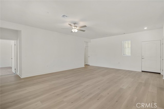 Detail Gallery Image 2 of 7 For 14791 Indigo, Apple Valley,  CA 92307 - 4 Beds | 2 Baths