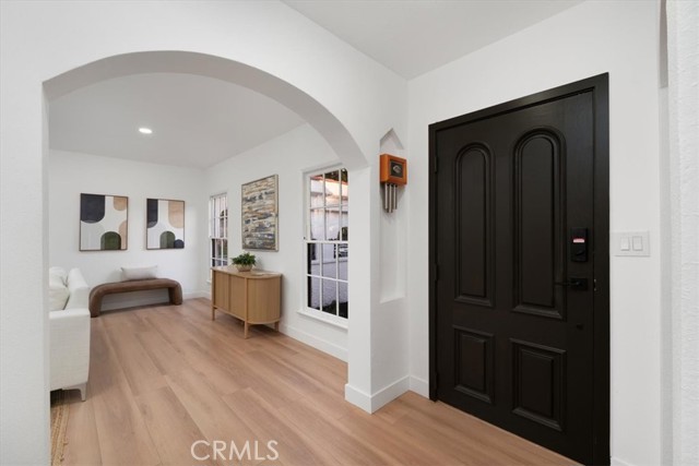 Detail Gallery Image 6 of 35 For 3905 Roxton Ave, Los Angeles,  CA 90008 - 3 Beds | 2 Baths