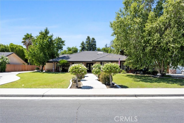 11717 Old Town Road, Bakersfield CA: https://media.crmls.org/medias/9e356f10-6c23-467b-a4b3-a0e08b027c2e.jpg