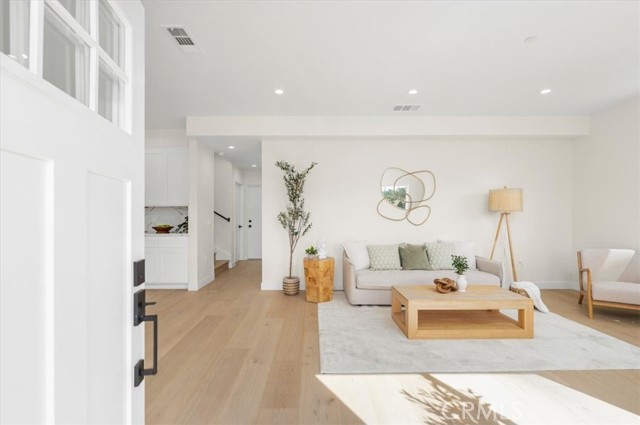 3722 Lomitas Drive, Los Angeles CA: https://media.crmls.org/medias/9e365276-4907-43b9-a016-0fc4f68fefd8.jpg