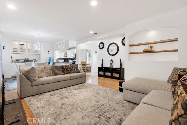 7708 Penfield photo 15