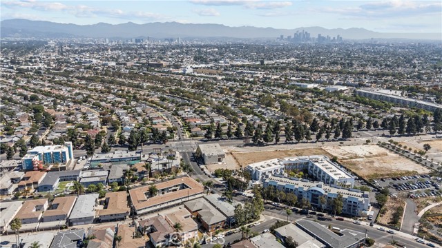 Detail Gallery Image 37 of 40 For 4015 Palmwood Dr, Los Angeles,  CA 90008 - – Beds | – Baths