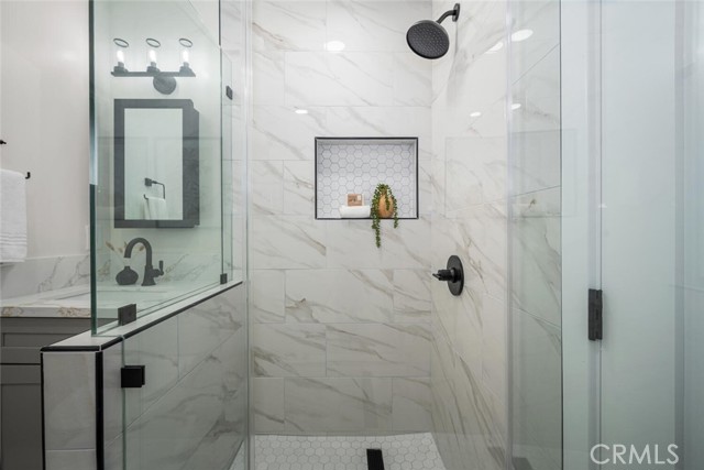 Detail Gallery Image 16 of 31 For 2612 Manhattan Beach Bld, Gardena,  CA 90249 - 3 Beds | 2 Baths