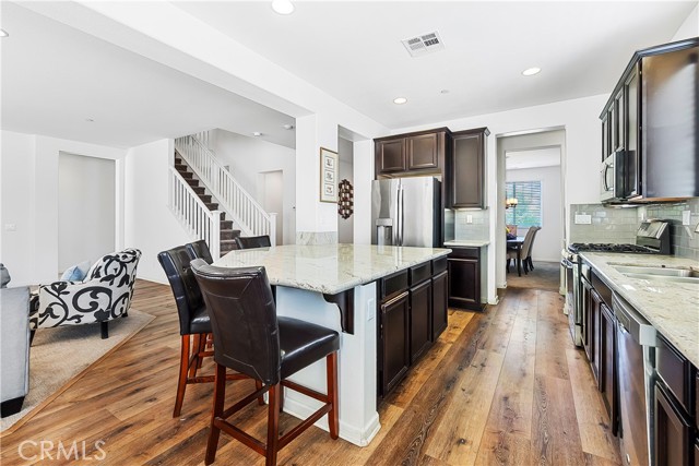 Detail Gallery Image 11 of 44 For 4101 Cottonwood Cir, Lake Elsinore,  CA 92530 - 4 Beds | 3/1 Baths