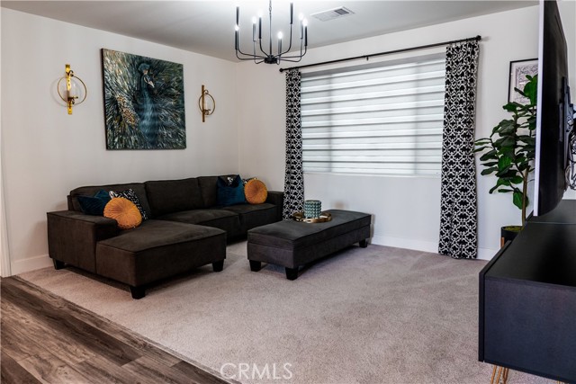 Detail Gallery Image 11 of 26 For 3365 E Heartwood St, Ontario,  CA 91761 - 5 Beds | 3/1 Baths