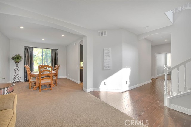 8758 Aspen Court, Riverside CA: https://media.crmls.org/medias/9e3a8f3e-83b1-48e7-8dd9-09defc63393d.jpg