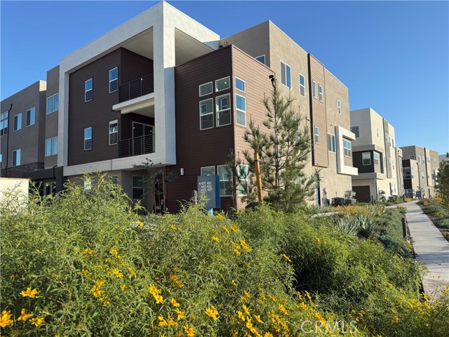 Detail Gallery Image 2 of 45 For 479 Mulligan, Irvine,  CA 92618 - 3 Beds | 2/1 Baths