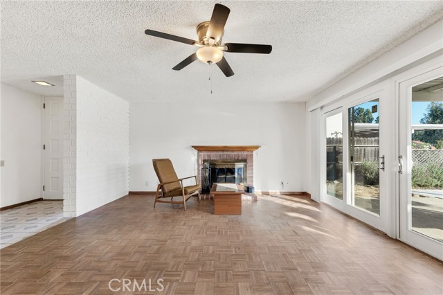 Detail Gallery Image 11 of 45 For 1654 Edgewater Ln, Camarillo,  CA 93010 - 3 Beds | 2/1 Baths