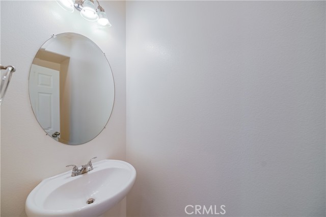 Detail Gallery Image 6 of 28 For 2882 Cedar Ln, Pomona,  CA 91767 - 3 Beds | 2/2 Baths