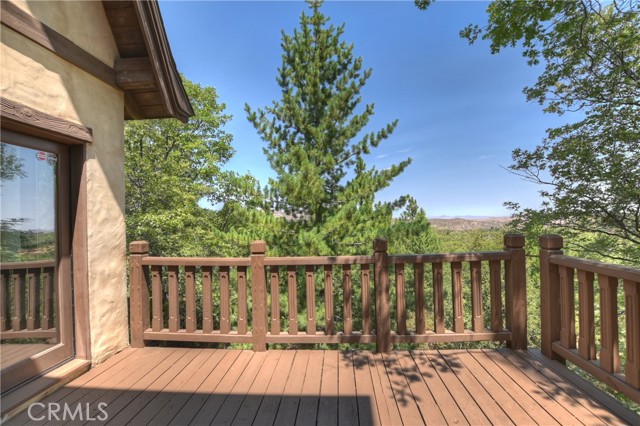 Detail Gallery Image 32 of 64 For 28324 Somerset Ln, Lake Arrowhead,  CA 92352 - 4 Beds | 4/1 Baths