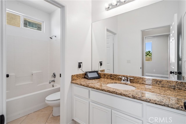 Detail Gallery Image 24 of 53 For 2207 Cork Oak St, Palmdale,  CA 93551 - 5 Beds | 4 Baths