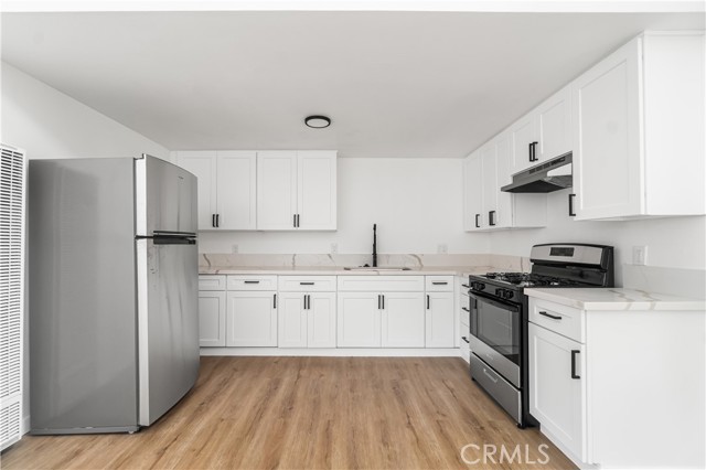 663 W 2nd Street, San Pedro CA: https://media.crmls.org/medias/9e3d842d-8a7f-4fb4-bad0-0437d28c4618.jpg