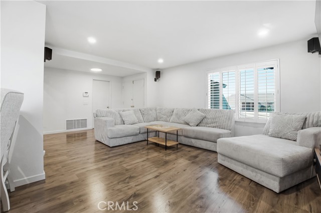 Detail Gallery Image 10 of 42 For 6320 Fairlynn, Yorba Linda,  CA 92886 - 3 Beds | 2 Baths