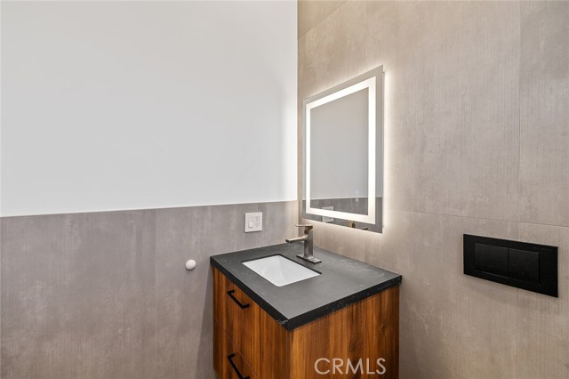 Detail Gallery Image 16 of 24 For 17175 Rayen St, Northridge,  CA 91325 - 2 Beds | 3 Baths