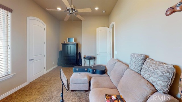 17134 Joshua Road, Apple Valley CA: https://media.crmls.org/medias/9e3efb2e-7e6a-4142-82cd-efbb0398b7e3.jpg