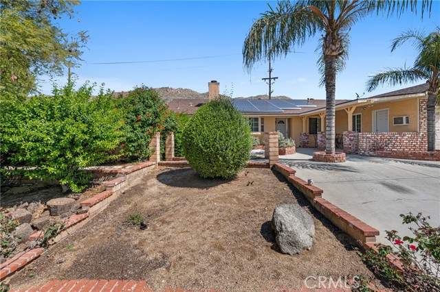 20410 Little Julies Way, Riverside CA: https://media.crmls.org/medias/9e401508-4fa9-4e0b-bfb7-4fde0fdf3601.jpg