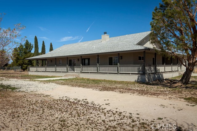 7087 W Avenue A, Rosamond CA: https://media.crmls.org/medias/9e4051ff-02ba-477d-b794-35430c8b7127.jpg