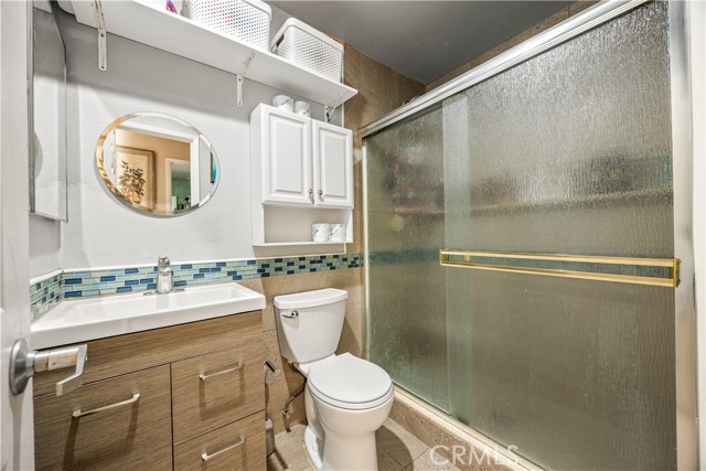 Detail Gallery Image 13 of 16 For 4901 Siesta Dr, Oceanside,  CA 92057 - 3 Beds | 2 Baths