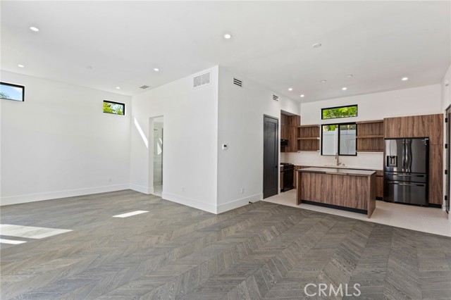 Image 37 of 60 For 5275 Lynridge Drive