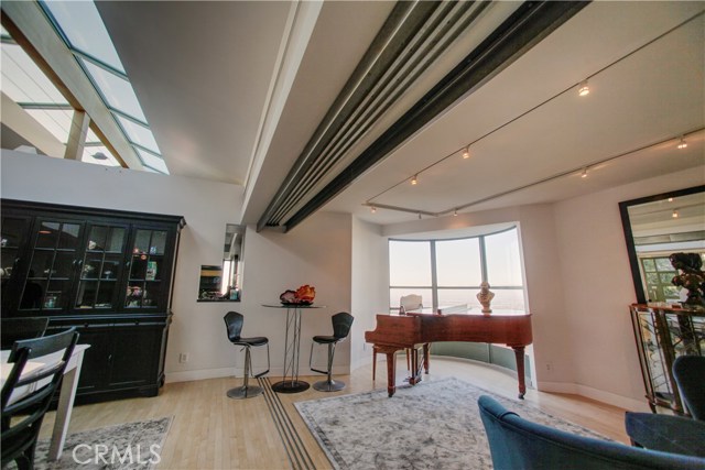 Detail Gallery Image 9 of 53 For 3807 Crest Rd, Rancho Palos Verdes,  CA 90275 - 5 Beds | 6/1 Baths