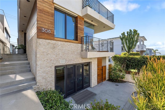 308 17th Street, Manhattan Beach, California 90266, 5 Bedrooms Bedrooms, ,5 BathroomsBathrooms,Residential,For Sale,17th,SB25007021