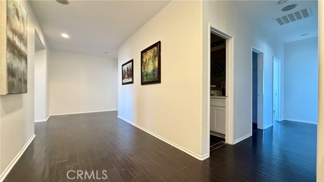11958 Sunstone Court, Eastvale CA: https://media.crmls.org/medias/9e44931c-806a-4ce2-9a66-3ae84758711a.jpg
