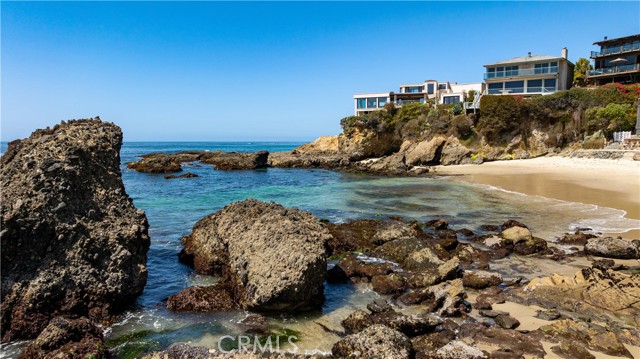 1901 Ocean Way, Laguna Beach CA: https://media.crmls.org/medias/9e44b7fe-1ac2-4578-a56e-cdded20bc644.jpg