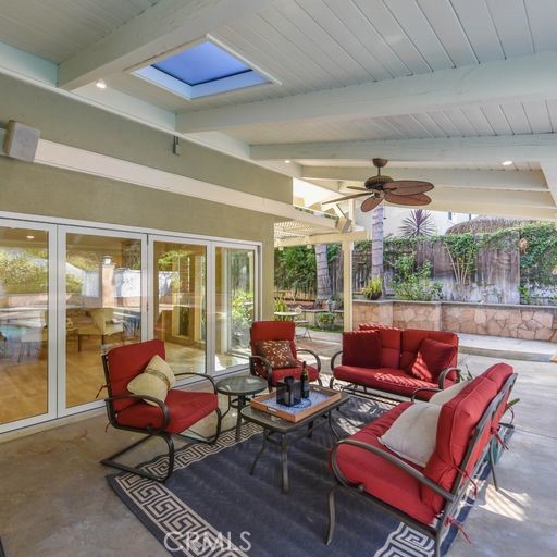 9e44d846 882f 4599 A475 1fbd105eb8ac