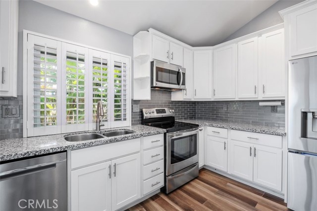 Image 35 of 46 For 17351 Via Lindo