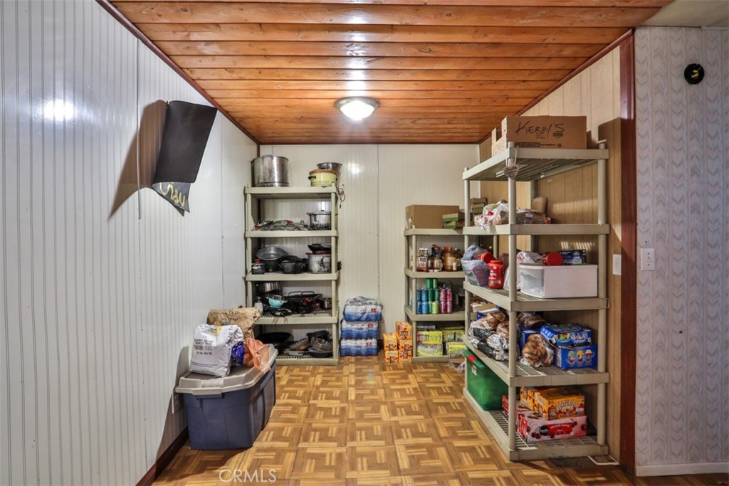 https://media.crmls.org/medias/9e45aa74-2623-4e3f-8133-e3cdbf1cfbd4.jpg?preset=X-Large