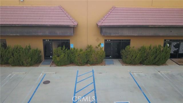 17229 Lemon Street, Hesperia, California 92345, ,Commercial Lease,For Rent,17229 Lemon Street,CRHD24210681