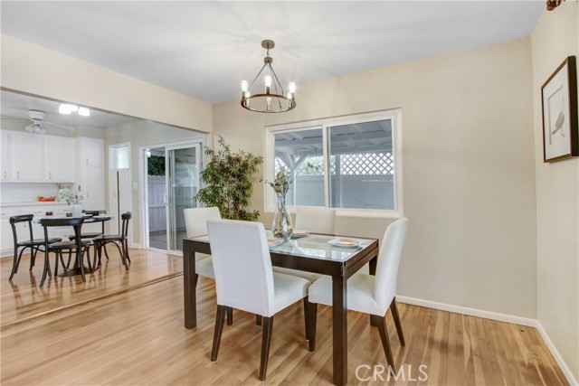 927 Alta Loma Drive, Corona CA: https://media.crmls.org/medias/9e477813-a5e5-46c5-82d8-0591be333dc0.jpg
