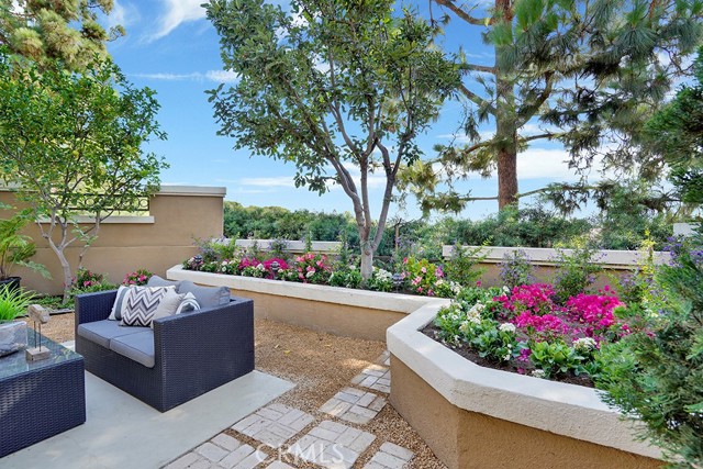 Detail Gallery Image 1 of 28 For 3 Front Row, Aliso Viejo,  CA 92656 - 3 Beds | 2/1 Baths