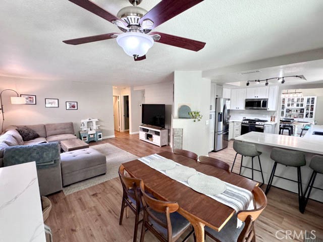 Detail Gallery Image 18 of 50 For 25211 Corte Sombrero, Murrieta,  CA 92563 - 4 Beds | 3 Baths