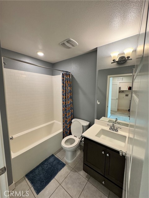 Detail Gallery Image 15 of 35 For 12745 Watt Ln #B,  Sylmar,  CA 91342 - 4 Beds | 3/1 Baths