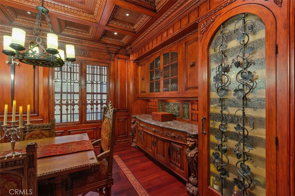 https://media.crmls.org/medias/9e491453-601b-4a4e-8655-68c5201ef2e0.jpg?preset=X-Large