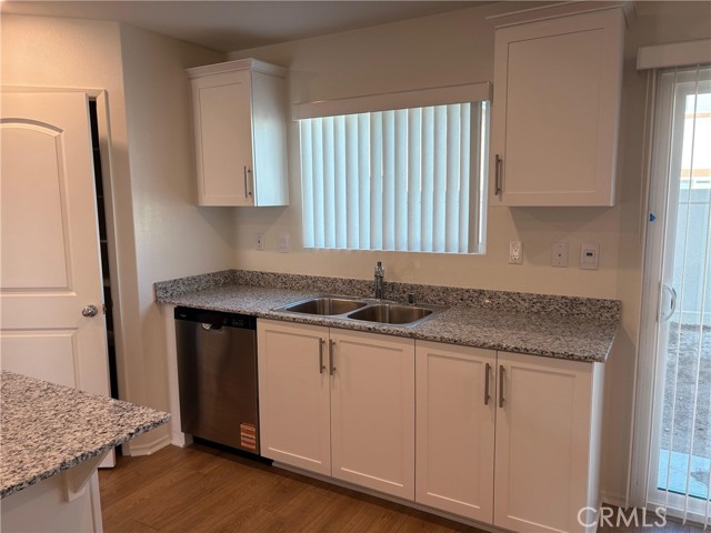 Detail Gallery Image 7 of 26 For 14042 Starlene St, Moreno Valley,  CA 92555 - 4 Beds | 2/1 Baths