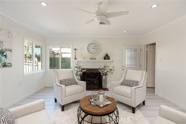 Detail Gallery Image 5 of 48 For 235 Poinsettia Ave, Monrovia,  CA 91016 - 5 Beds | 2 Baths