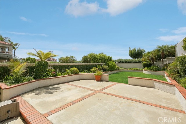 Detail Gallery Image 34 of 52 For 13 Antibes #7,  Laguna Niguel,  CA 92677 - 2 Beds | 2/1 Baths
