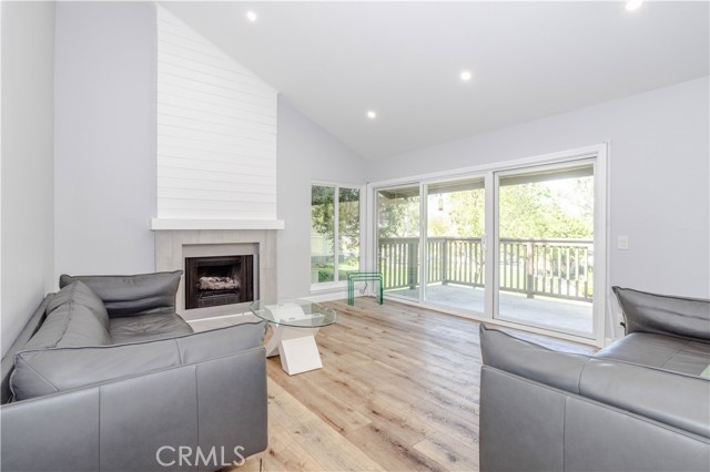 75 Mimosa Court photo 2