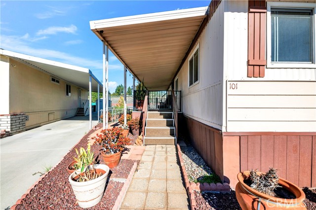 Detail Gallery Image 4 of 16 For 25526 Redlands #101,  Loma Linda,  CA 92354 - 2 Beds | 1 Baths