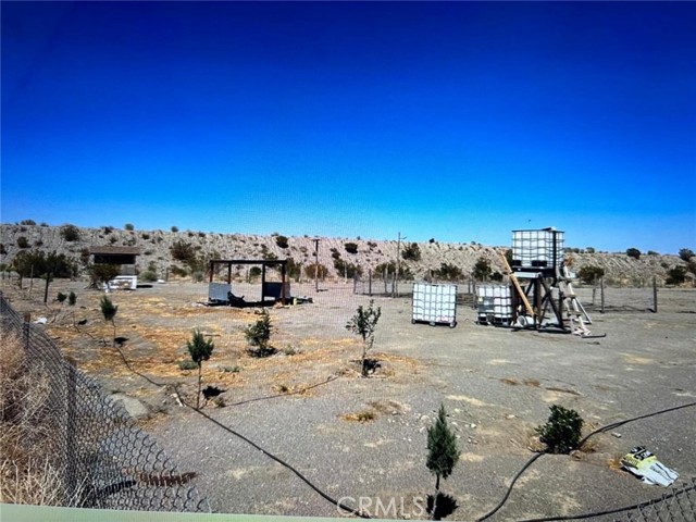 3788 Estero Road, Phelan CA: https://media.crmls.org/medias/9e4a463f-5385-4302-b7a0-49466809f078.jpg