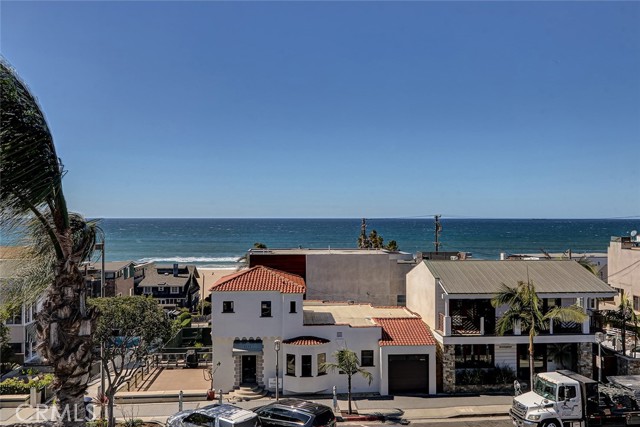 Detail Gallery Image 29 of 32 For 800 Manhattan, Manhattan Beach,  CA 90266 - 2 Beds | 2 Baths
