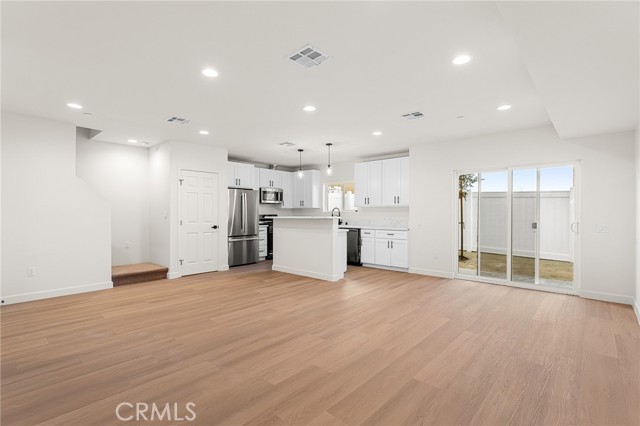 Detail Gallery Image 8 of 34 For 902 W Hert St, Colton,  CA 92324 - 4 Beds | 2/1 Baths